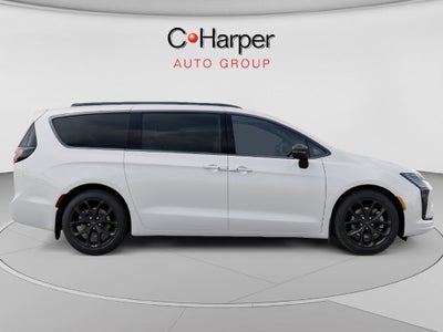 2027 Chrysler Pacifica Limited