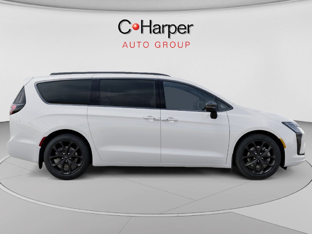 2027 Chrysler Pacifica Limited