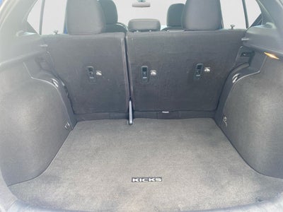 2021 Nissan Kicks SR