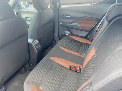 2021 Nissan Kicks SR