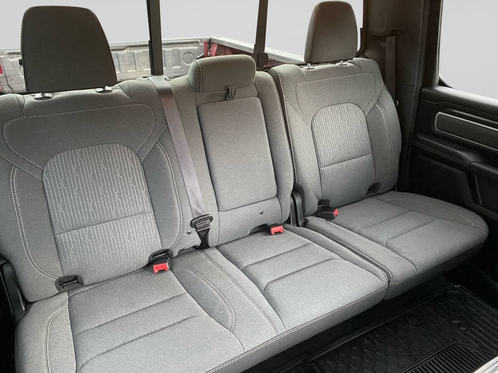 2022 RAM 1500 Big Horn Crew Cab 4x4 5'7" Box