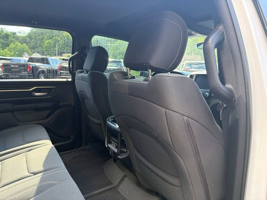2022 RAM 1500 Big Horn Crew Cab 4x4 5'7" Box