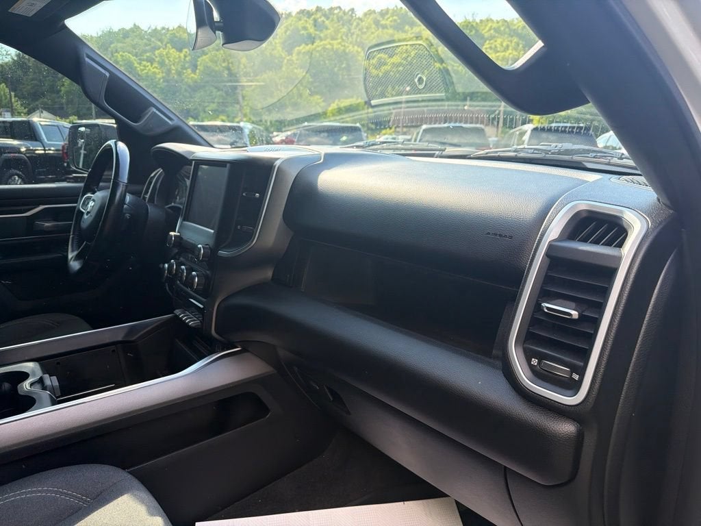 2022 RAM 1500 Big Horn Crew Cab 4x4 5'7" Box