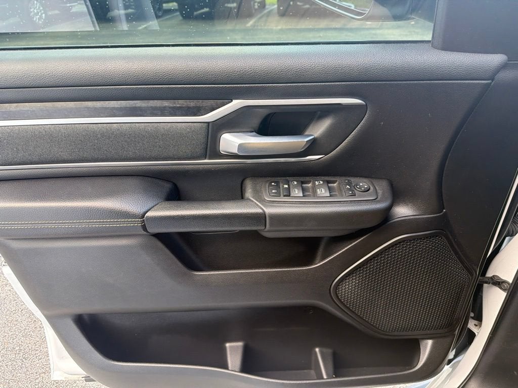 2022 RAM 1500 Big Horn Crew Cab 4x4 5'7" Box