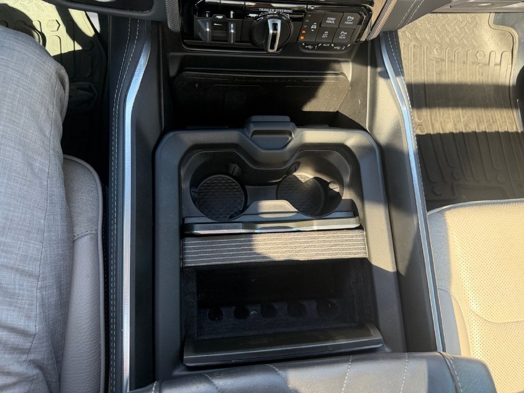 2023 RAM 1500 Limited Crew Cab 4x4 5'7" Box