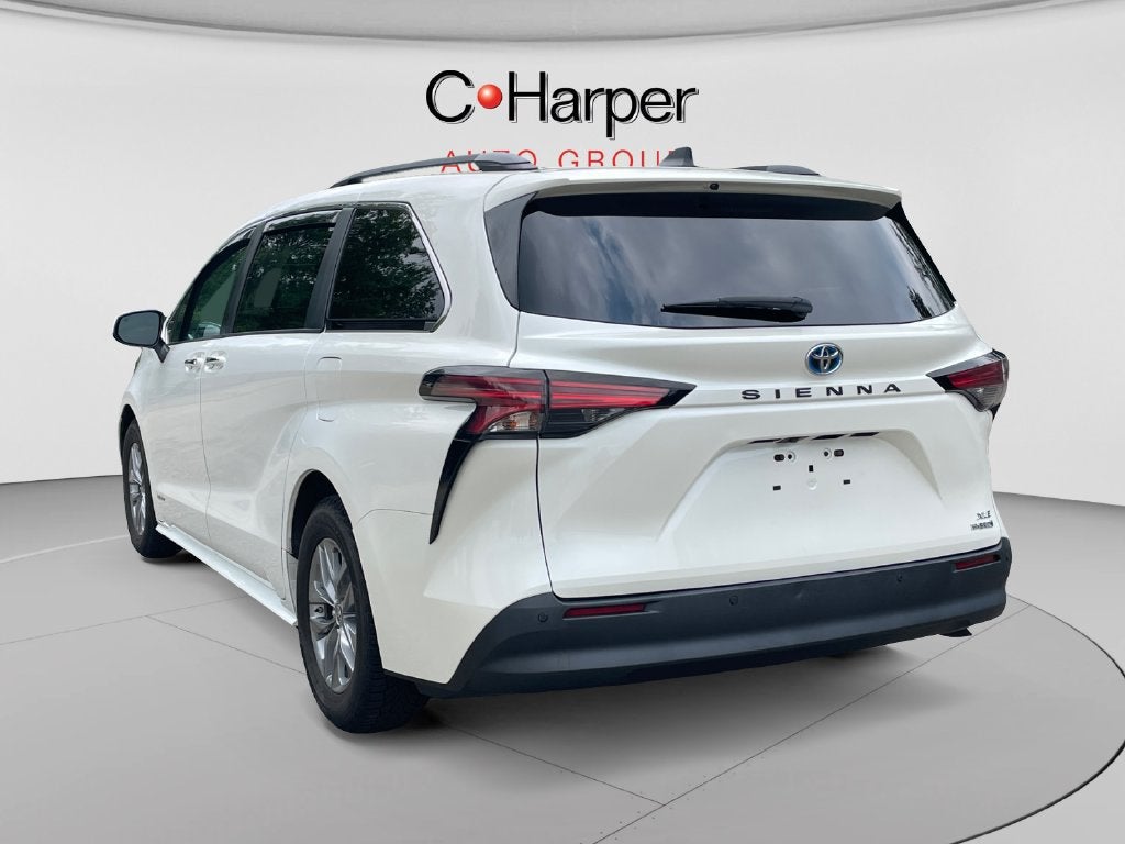 2021 Toyota Sienna XLE