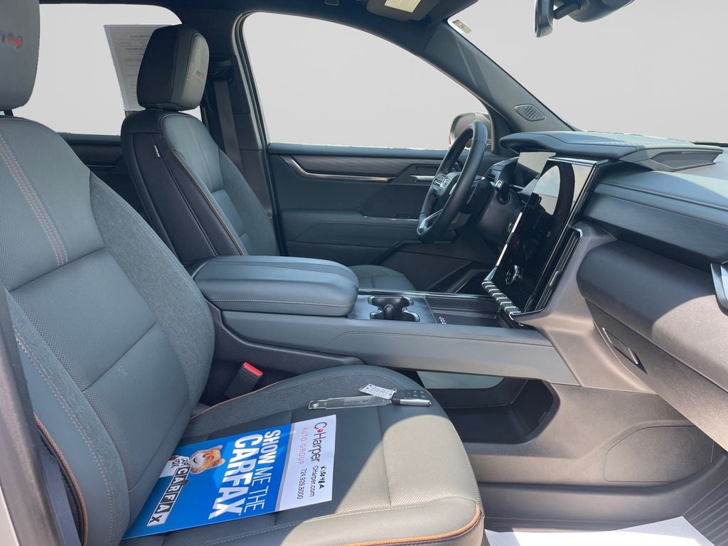 2025 GMC Acadia AT4
