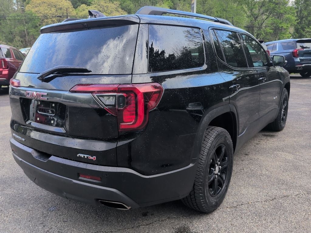 2023 GMC Acadia AT4