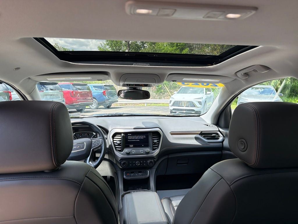 2023 GMC Acadia AT4