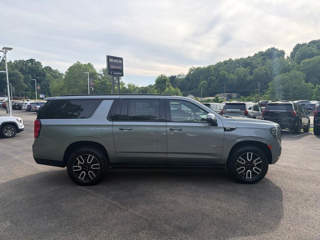 2023 GMC Yukon XL AT4