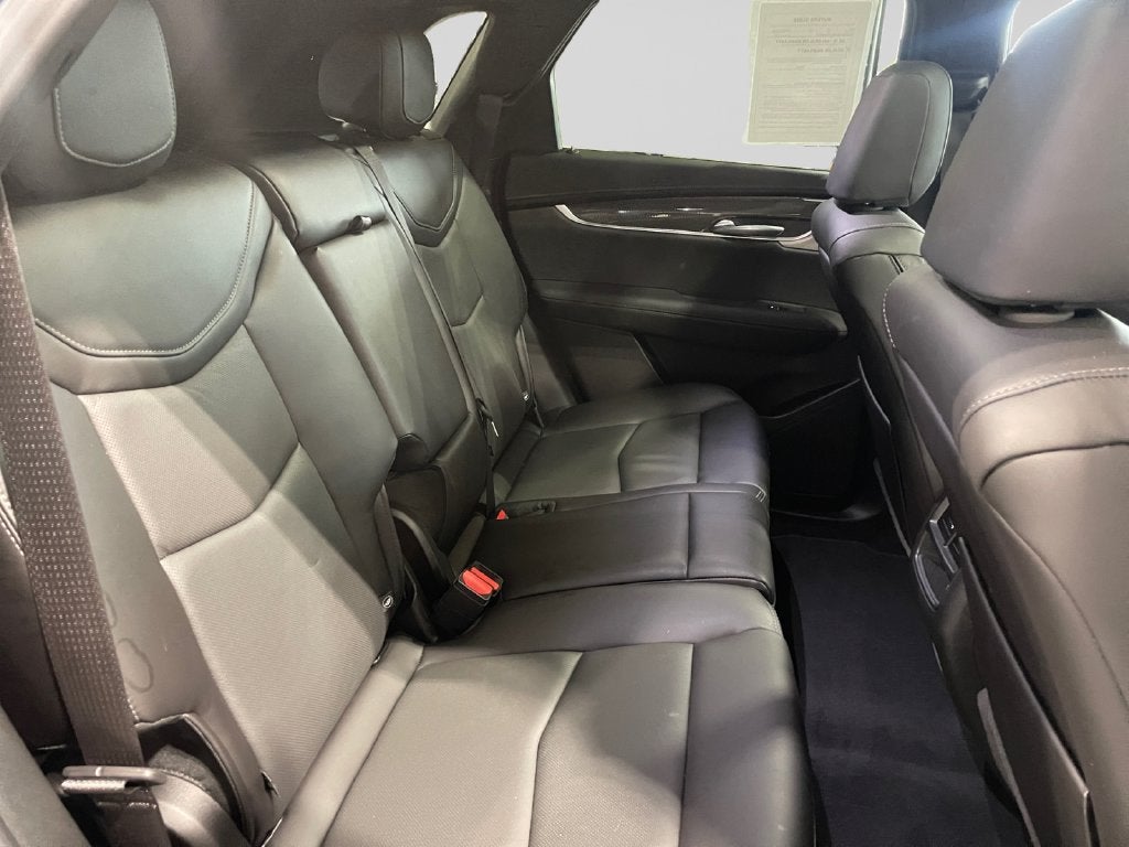 2025 Cadillac XT5 Sport