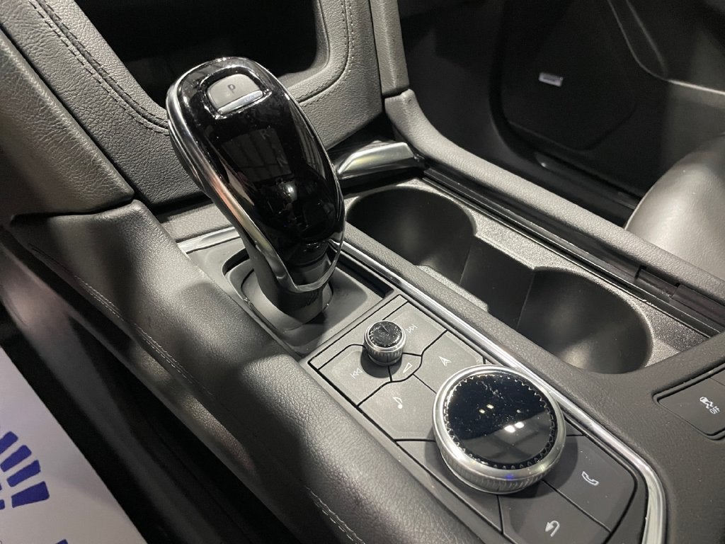 2025 Cadillac XT5 Sport