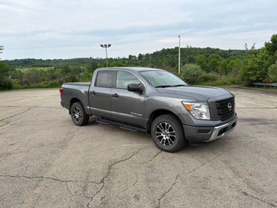 2023 Nissan Titan SV