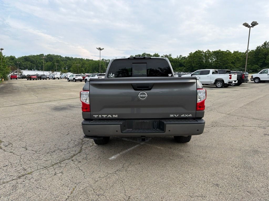 2023 Nissan Titan SV