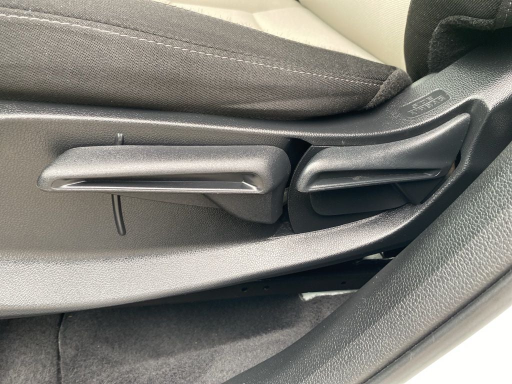 2023 Honda CR-V LX