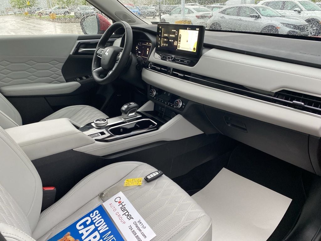 2025 Mitsubishi Outlander SEL