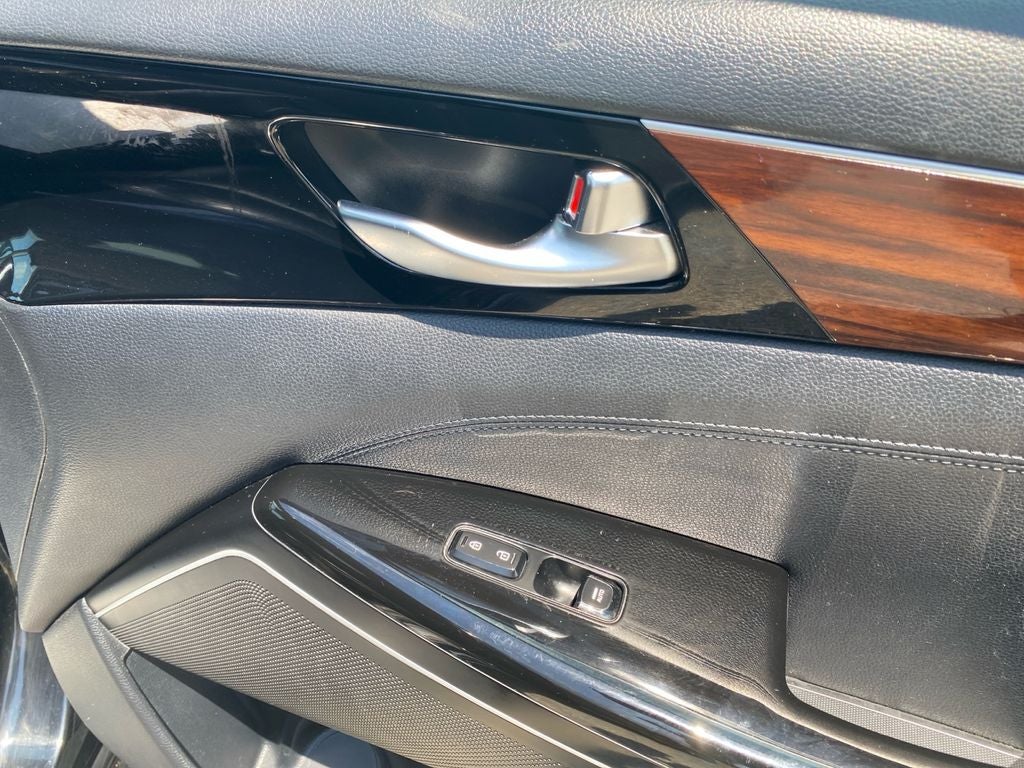 2019 Kia Cadenza Premium