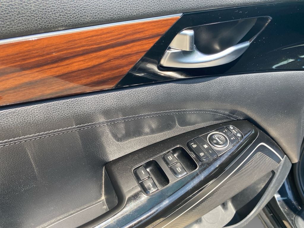 2019 Kia Cadenza Premium