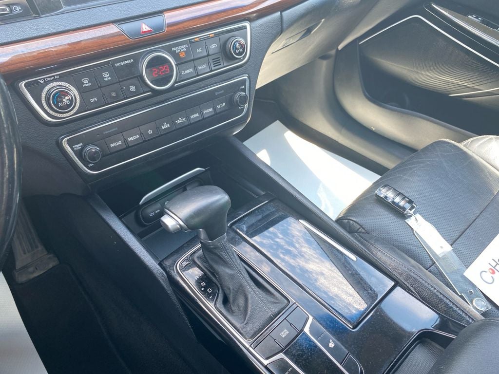 2019 Kia Cadenza Premium