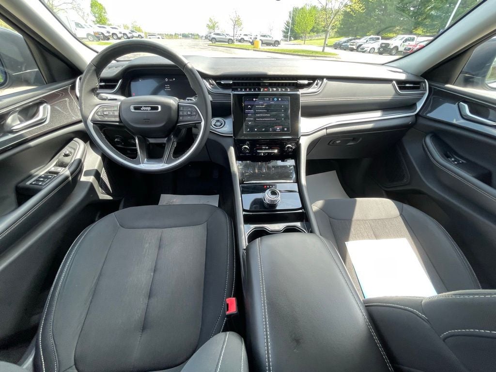 2023 Jeep Grand Cherokee L Laredo