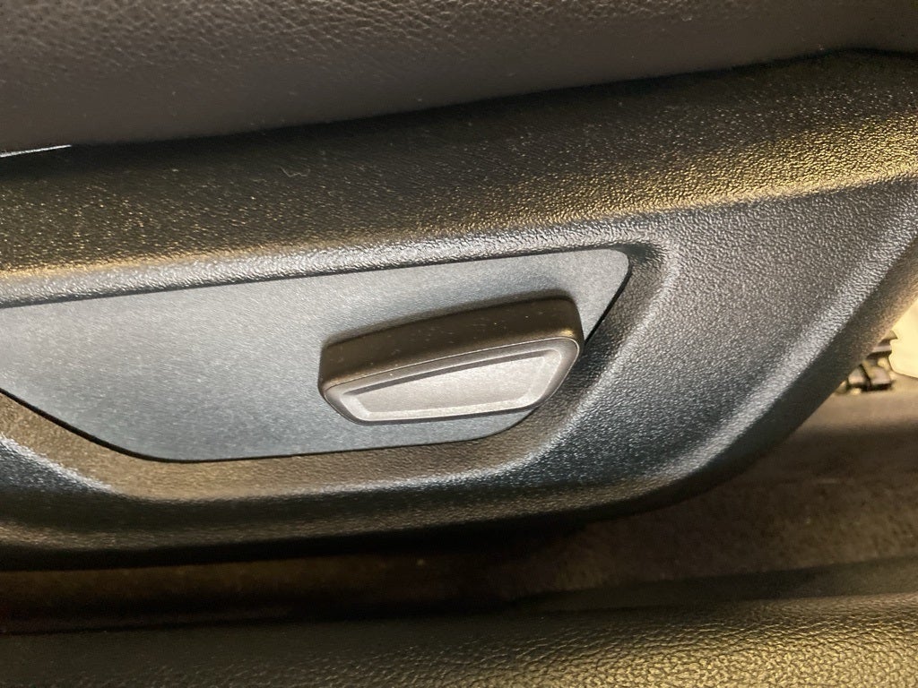 2022 Ford Mustang Mach 1