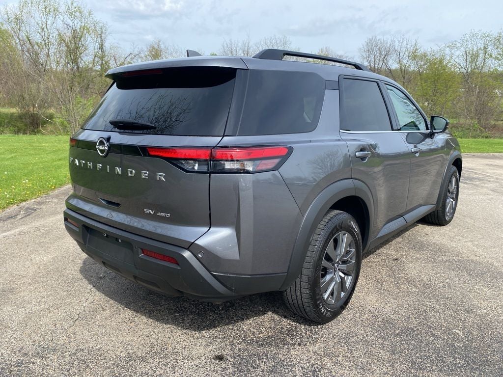 2024 Nissan Pathfinder SV