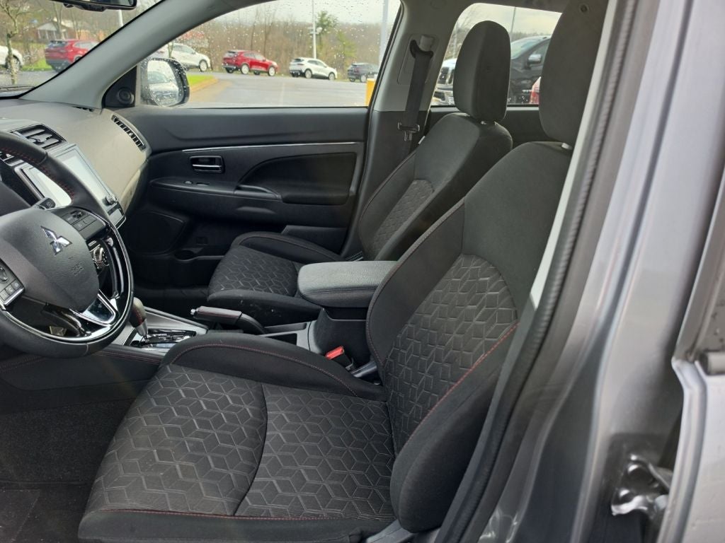 2025 Mitsubishi Outlander Sport 2.0 LE