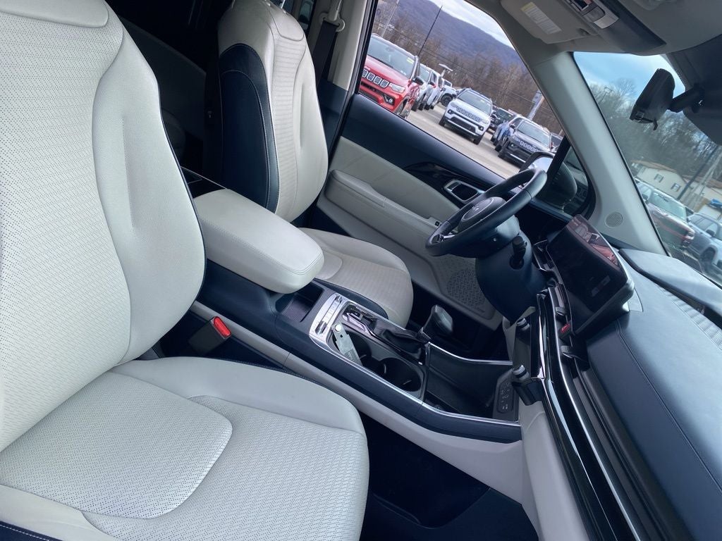 2025 Kia Carnival SX Prestige