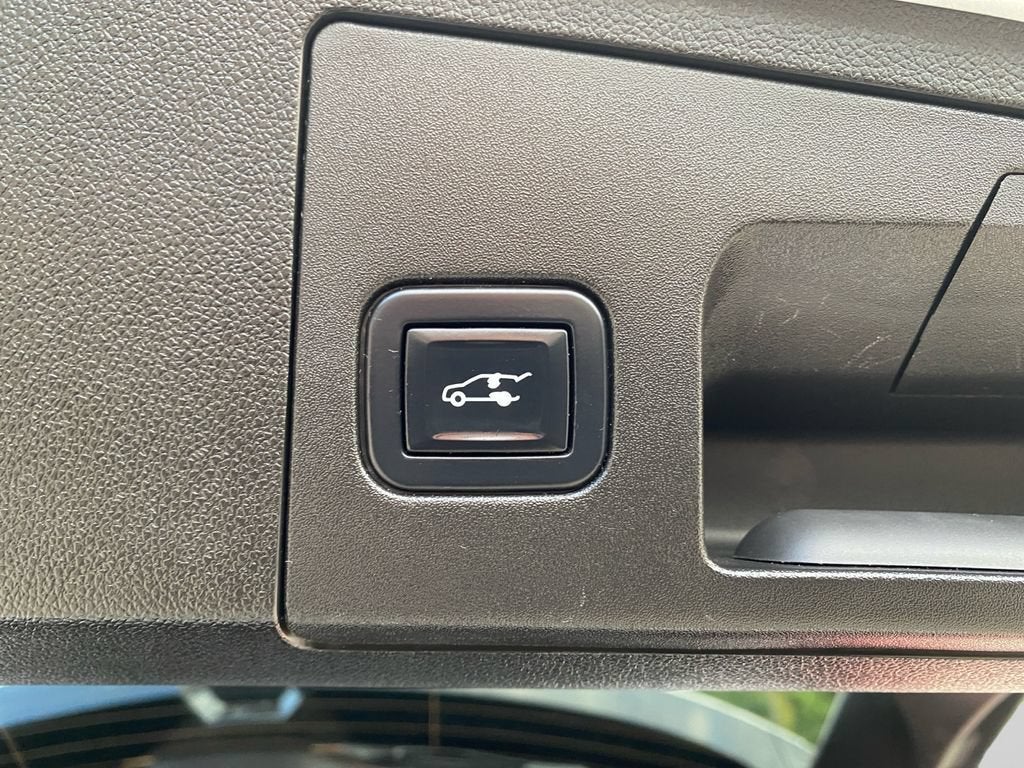2022 Cadillac XT4 AWD Premium Luxury