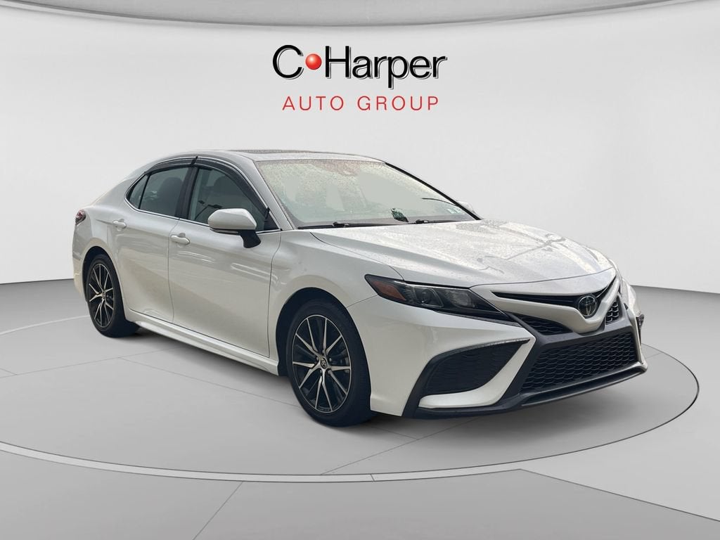 2022 Toyota Camry SE AWD