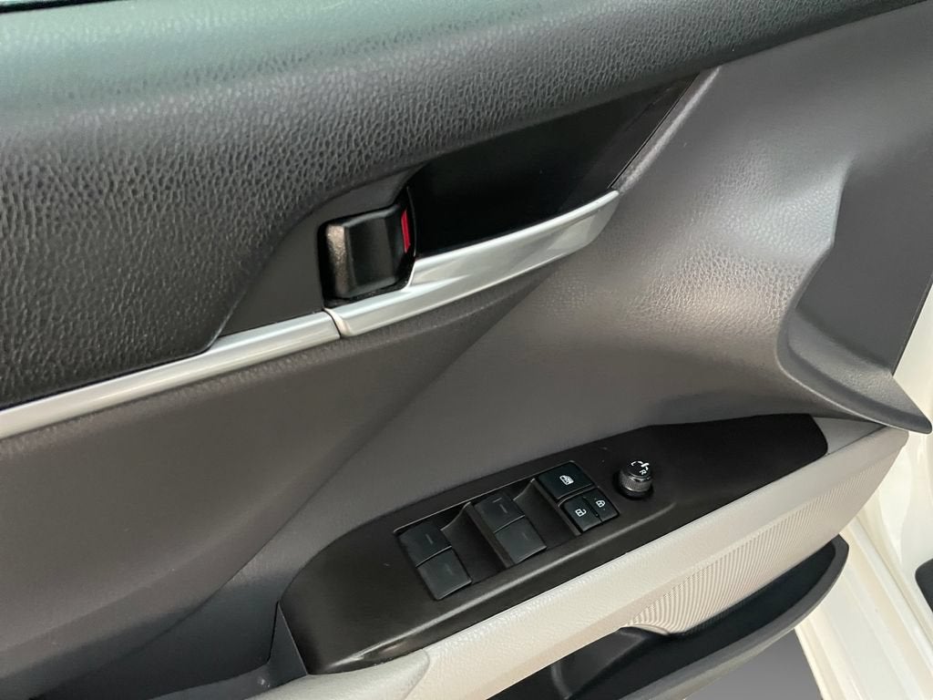 2022 Toyota Camry SE AWD
