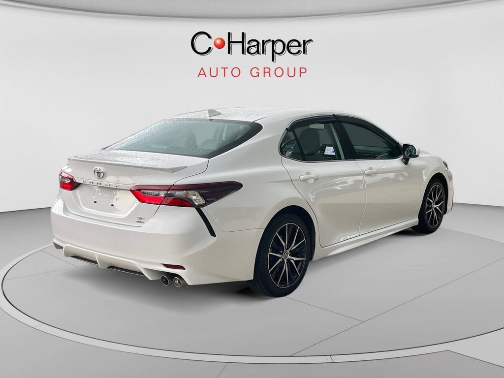 2022 Toyota Camry SE AWD