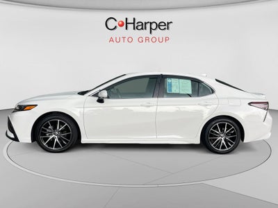 2022 Toyota Camry SE AWD
