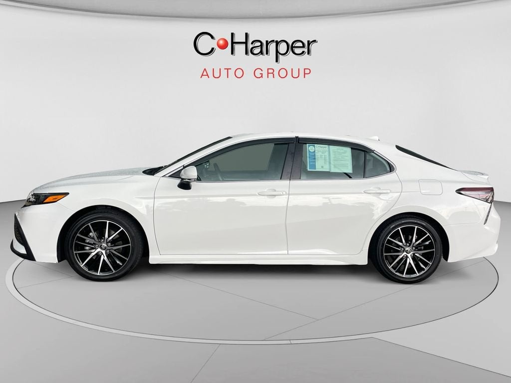 2022 Toyota Camry SE AWD